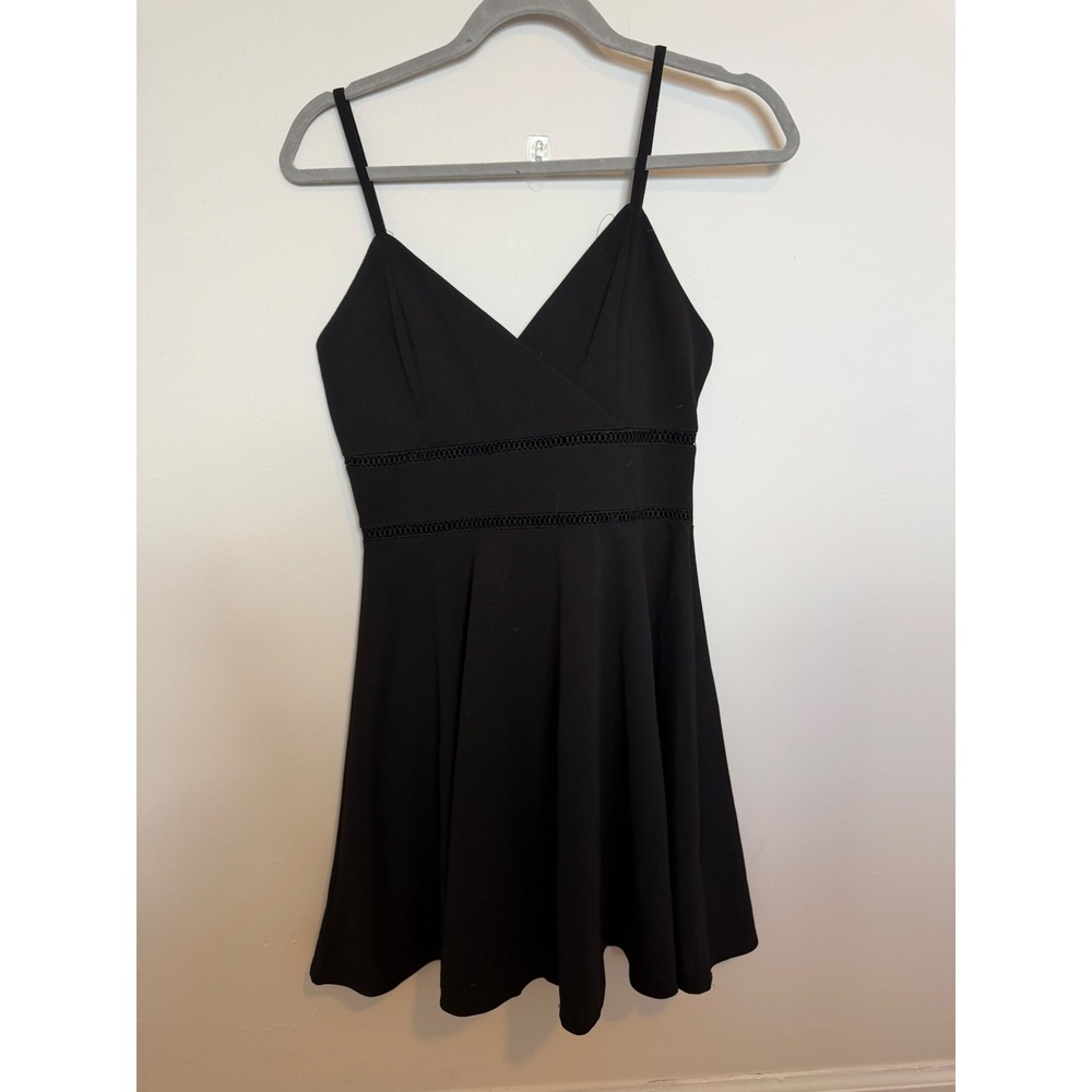 Trixxi Black Skater Dress Crochet Lace Waist V-Neck Mini Dress Medium LBD